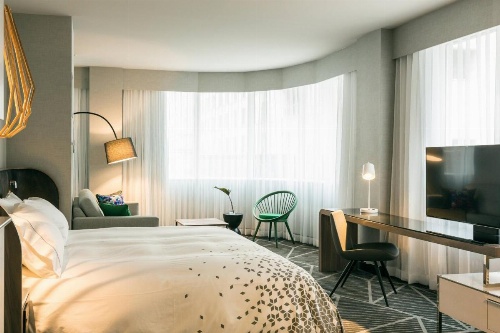 Renaissance by Marriott Montreal Downtown Hotel image 9